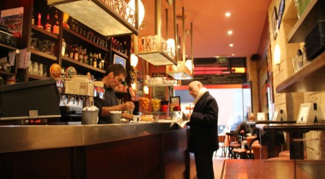 Le Ricaux: Cafè im Schatten der Galerie LaFayette